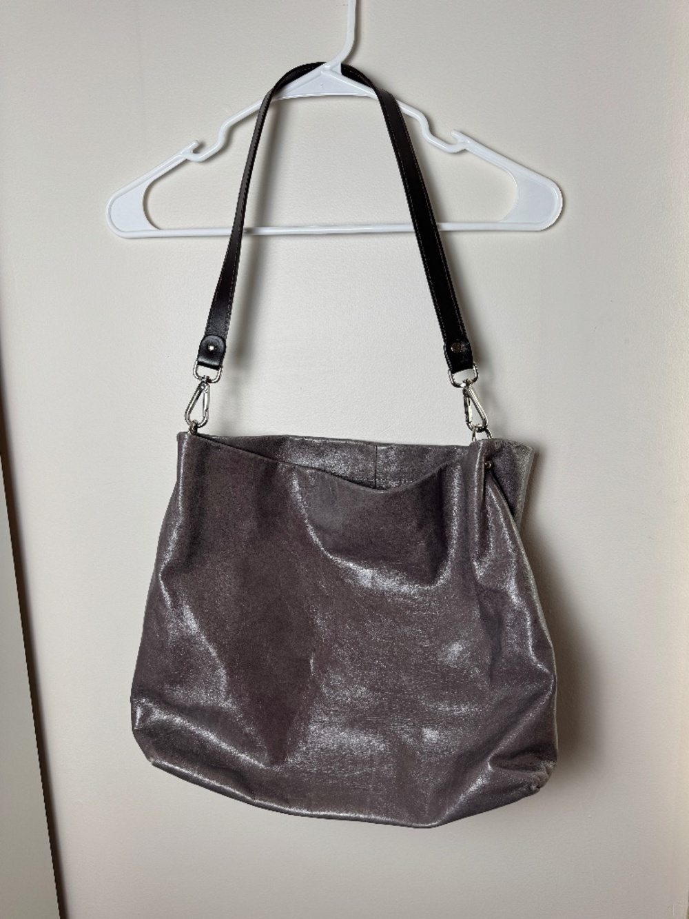 Gianni Chiarini genuine Italian leather gray hobo bag.